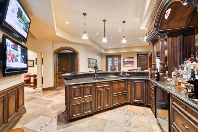 1100 Lakewood Drive, Monett, MO 65708