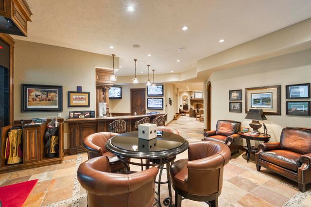 1100 Lakewood Drive, Monett, MO 65708