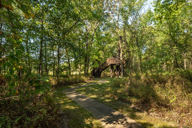 1100 Lakewood Drive, Monett, MO 65708