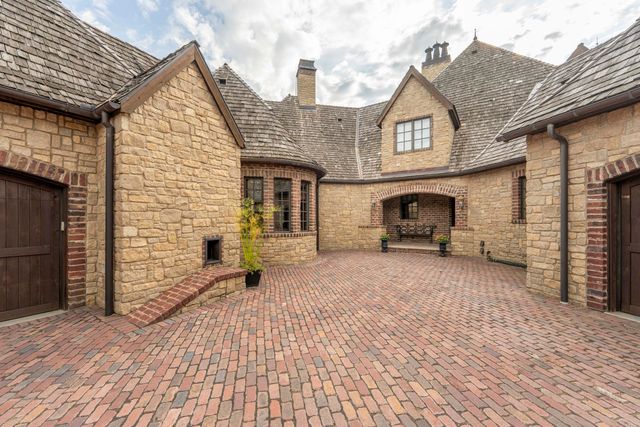 1100 Lakewood Drive, Monett, MO 65708