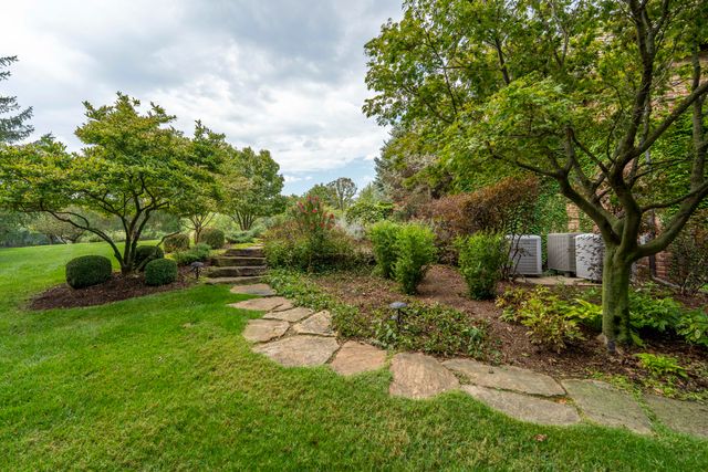 1100 Lakewood Drive, Monett, MO 65708