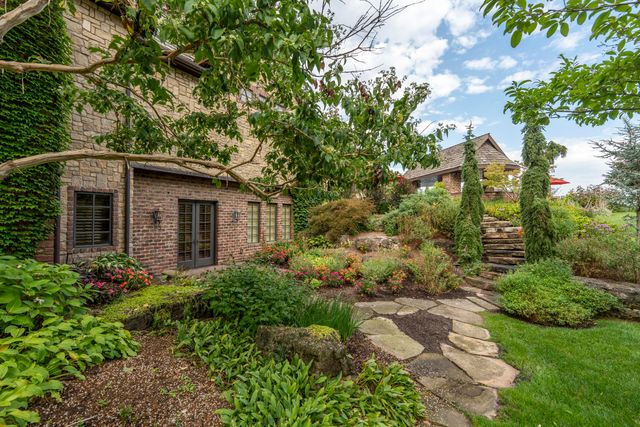 1100 Lakewood Drive, Monett, MO 65708