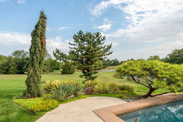 1100 Lakewood Drive, Monett, MO 65708