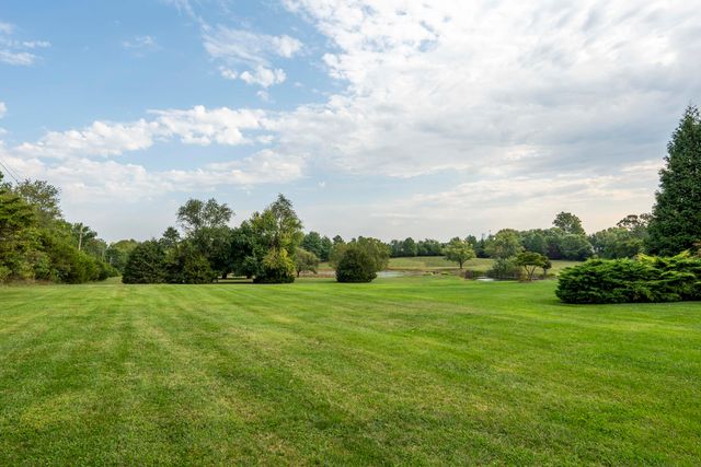 1100 Lakewood Drive, Monett, MO 65708