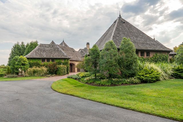 1100 Lakewood Drive, Monett, MO 65708