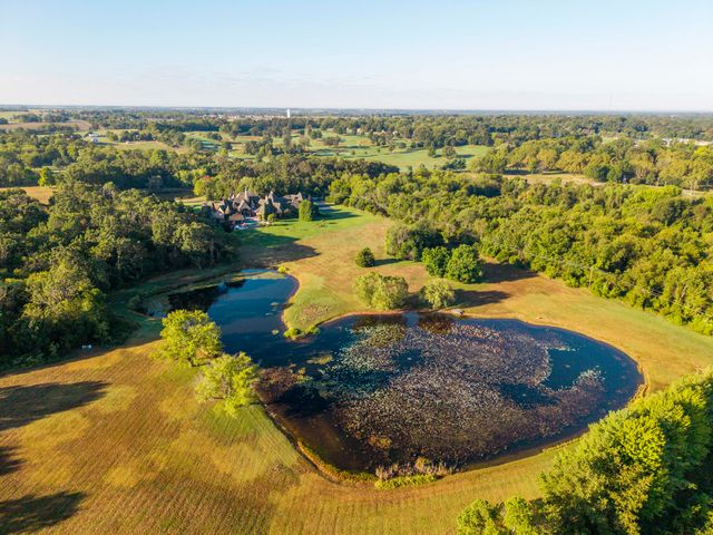 1100 Lakewood Drive, Monett, MO 65708