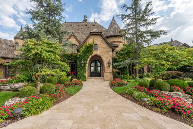 1100 Lakewood Drive, Monett, MO 65708