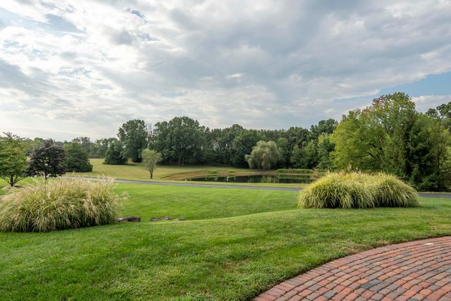 1100 Lakewood Drive, Monett, MO 65708