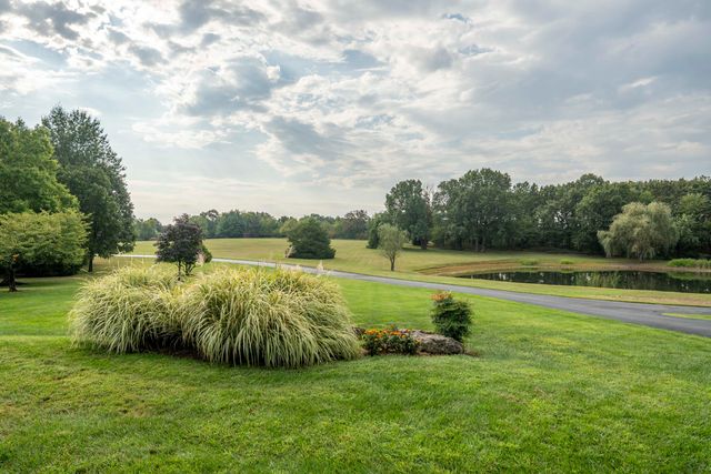 1100 Lakewood Drive, Monett, MO 65708