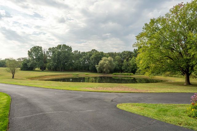 1100 Lakewood Drive, Monett, MO 65708