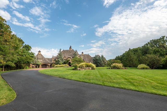 1100 Lakewood Drive, Monett, MO 65708