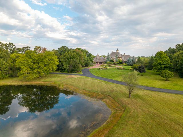 1100 Lakewood Drive, Monett, MO 65708