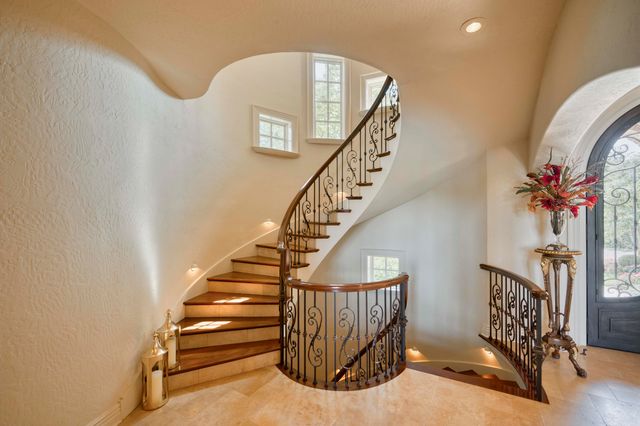 1100 Lakewood Drive, Monett, MO 65708