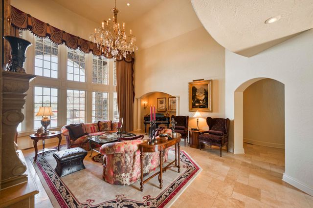 1100 Lakewood Drive, Monett, MO 65708