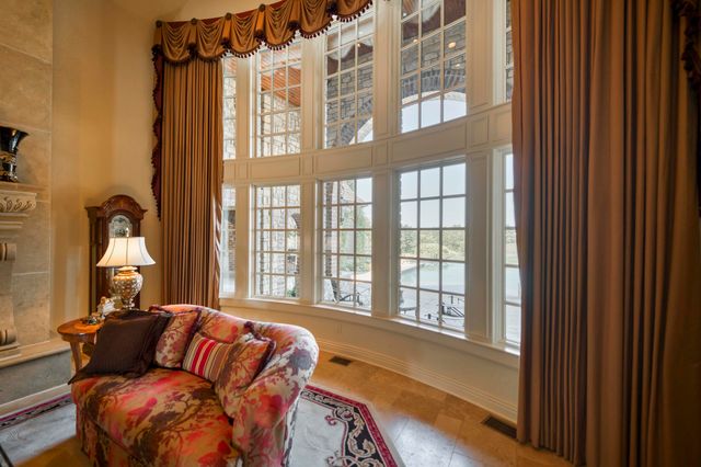 1100 Lakewood Drive, Monett, MO 65708