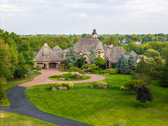 1100 Lakewood Drive, Monett, MO 65708