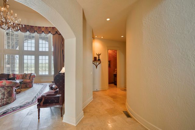 1100 Lakewood Drive, Monett, MO 65708