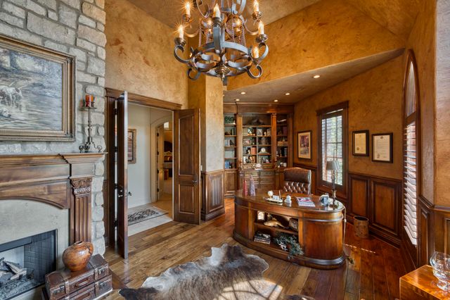 1100 Lakewood Drive, Monett, MO 65708