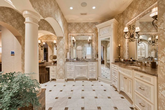 1100 Lakewood Drive, Monett, MO 65708