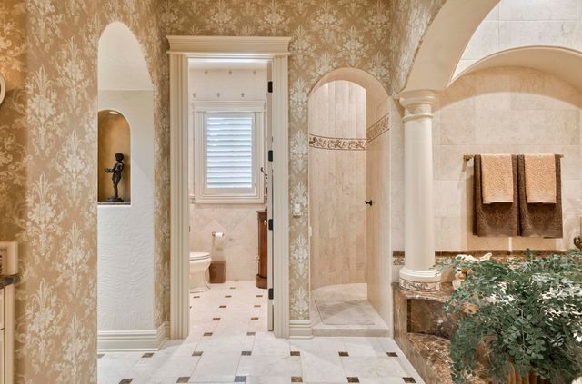 1100 Lakewood Drive, Monett, MO 65708