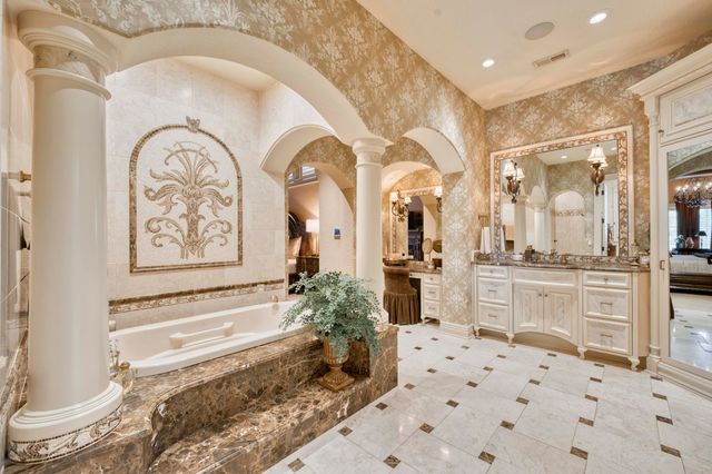 1100 Lakewood Drive, Monett, MO 65708