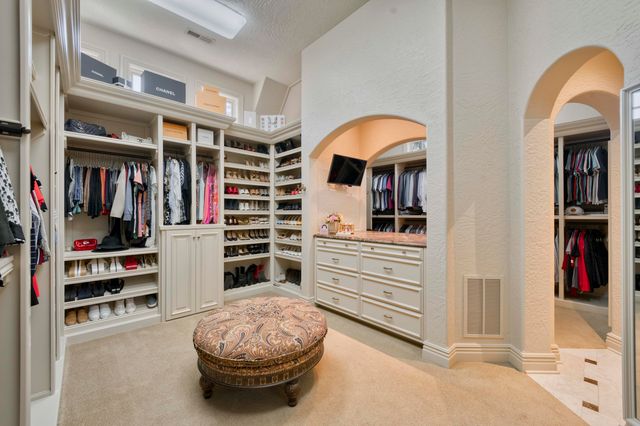 1100 Lakewood Drive, Monett, MO 65708