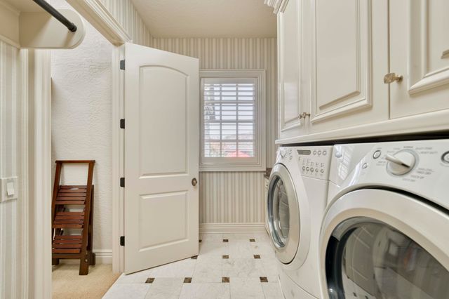 1100 Lakewood Drive, Monett, MO 65708