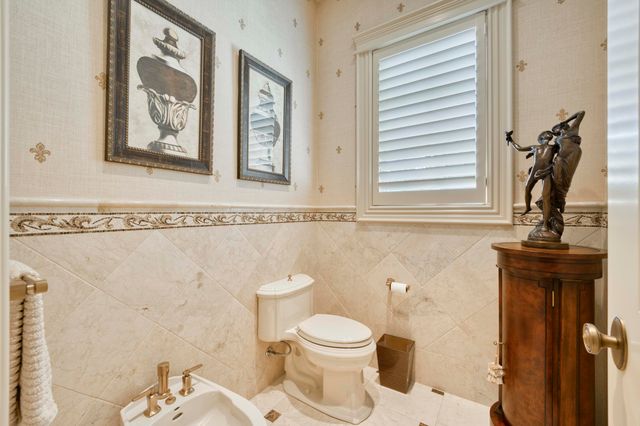 1100 Lakewood Drive, Monett, MO 65708