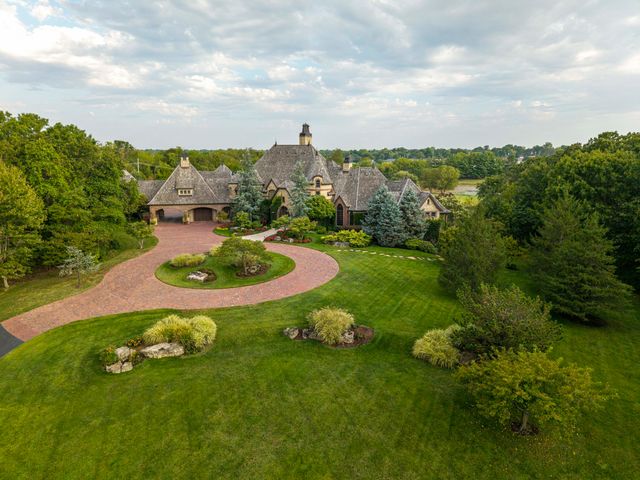 1100 Lakewood Drive, Monett, MO 65708