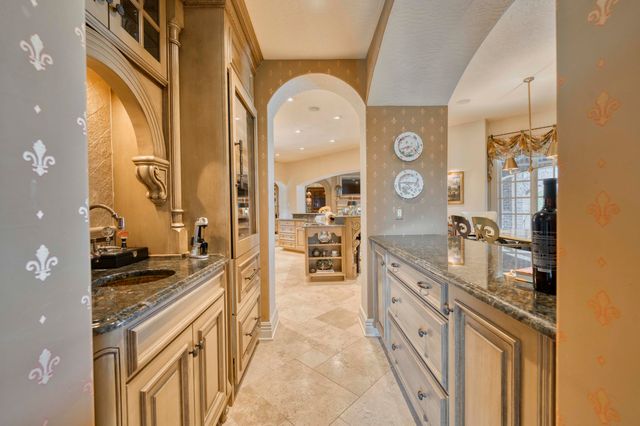 1100 Lakewood Drive, Monett, MO 65708