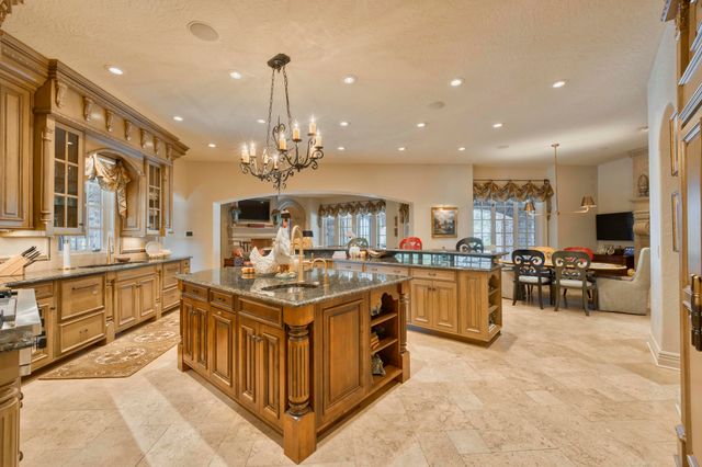 1100 Lakewood Drive, Monett, MO 65708