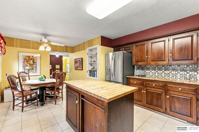 1223 N 123rd Circle, Omaha, NE 68154