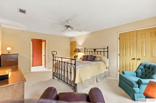 1223 N 123rd Circle, Omaha, NE 68154