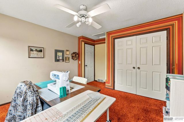 1223 N 123rd Circle, Omaha, NE 68154