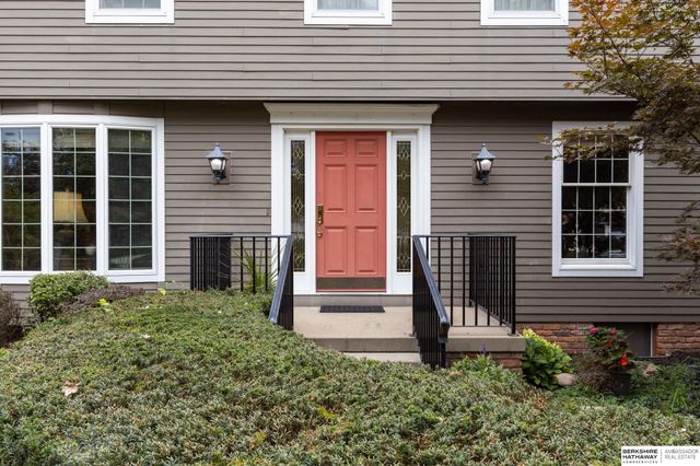1223 N 123rd Circle, Omaha, NE 68154