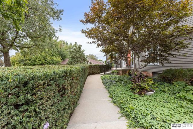 1223 N 123rd Circle, Omaha, NE 68154