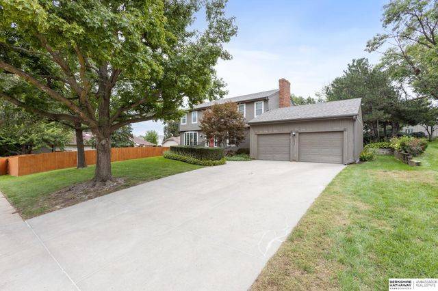 1223 N 123rd Circle, Omaha, NE 68154