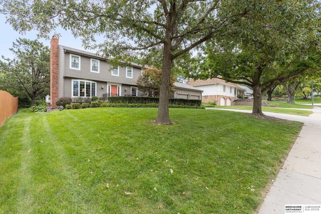 1223 N 123rd Circle, Omaha, NE 68154
