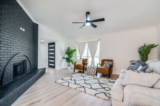 8102 Chesham Drive, Rowlett, TX 75088