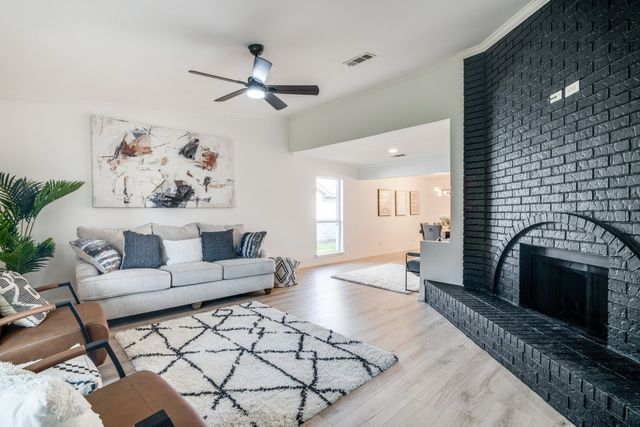 8102 Chesham Drive, Rowlett, TX 75088