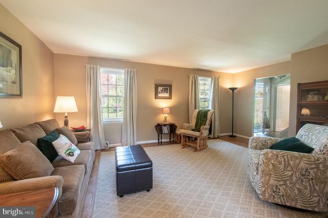 1042 WARREN RD, West Chester, PA 19382