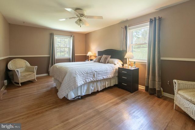 1042 WARREN RD, West Chester, PA 19382