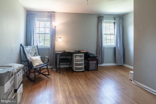 1042 WARREN RD, West Chester, PA 19382