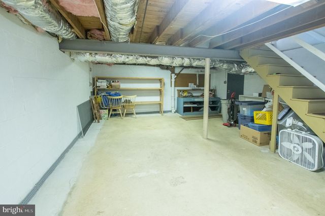 1042 WARREN RD, West Chester, PA 19382