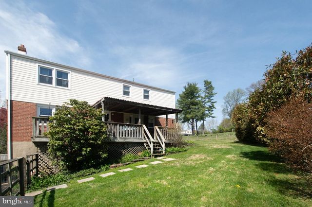 1042 WARREN RD, West Chester, PA 19382