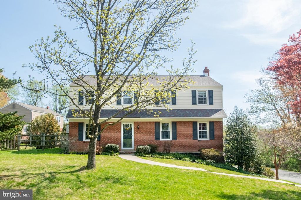 1042 WARREN RD, West Chester, PA 19382