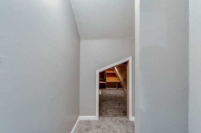 203 W Bridge St, Mulvane, KS 67110