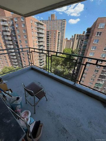 138-10 Franklin Avenue 12D, Flushing, NY 11355