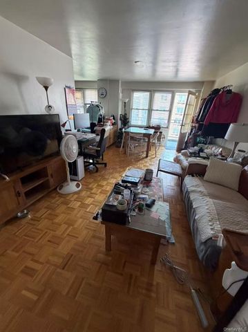 138-10 Franklin Avenue 12D, Flushing, NY 11355