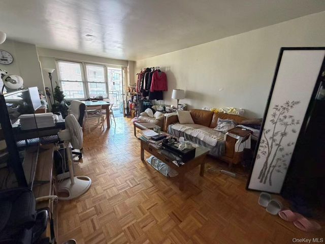 138-10 Franklin Avenue 12D, Flushing, NY 11355